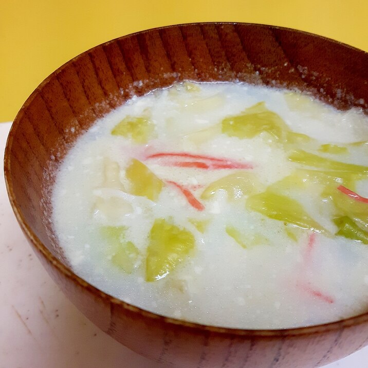 簡単ヘルシー(^^)カニかま＋レタスの豆乳スープ♪